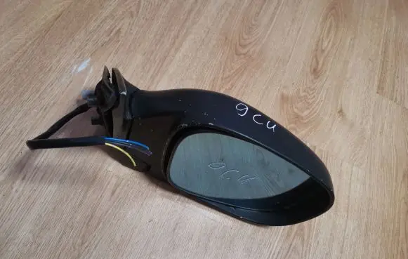 Nissan Pathfinder R50 Front door electric wing mirror 8271