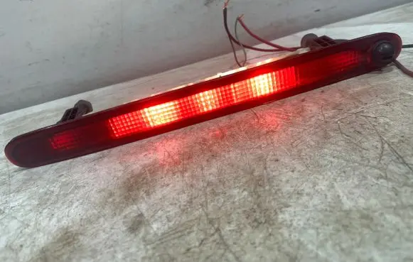 Suzuki Swift I Third/center stoplight 3581063J0