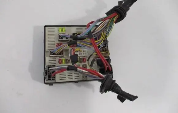 Renault Megane III Central body control module 284B65125R
