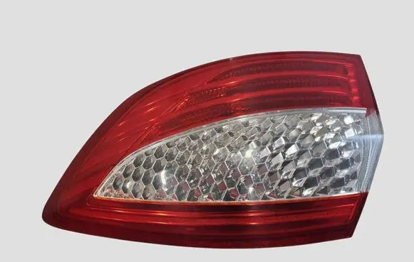 Ford Mondeo MK IV Rear/tail lights 7S7113404