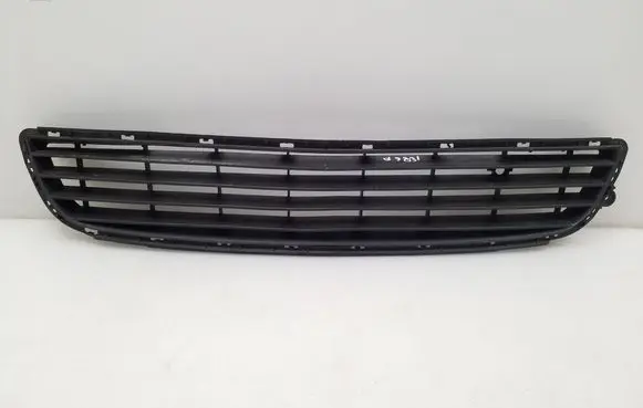 Opel Zafira B Front bumper lower grill 13124978