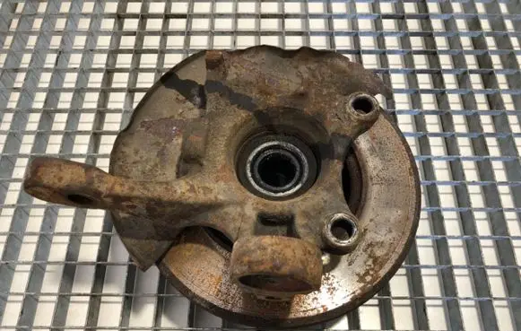 Volkswagen Transporter - Caravelle T4 Front wheel hub spindle knuckle 