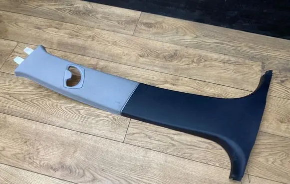 BMW 3 E90 E91 (B) pillar trim (top) 7058335 7058337