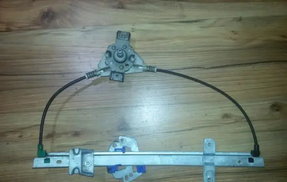 Rover 620 Sliding door window regulator with motor