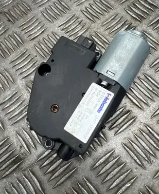 BMW 3 F30 F35 F31 Sunroof motor/actuator 7316536