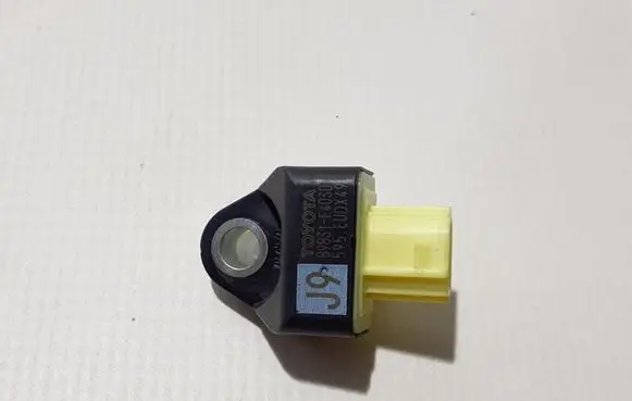 Toyota C-HR I Airbag deployment crash/impact sensor 89831F4030