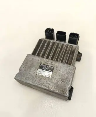 Toyota Avensis T250 Fuel injection control unit/module 8987120070