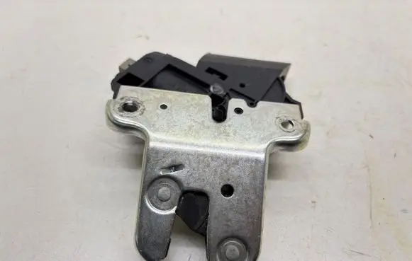 Audi A6 S6 C6 4F Tailgate/trunk/boot lock/catch/latch 4F5827505D