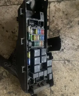 Volvo S80 Fuse module