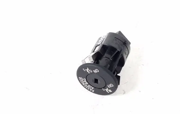 Passenger airbag on/off switch