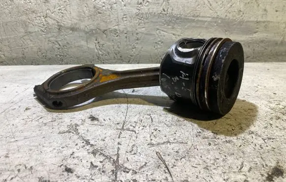 Audi A6 S6 C6 4F Piston with connecting rod