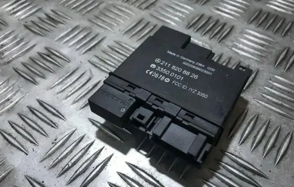 Mercedes-Benz E W211 Other control units/modules 2118208826 33500101
