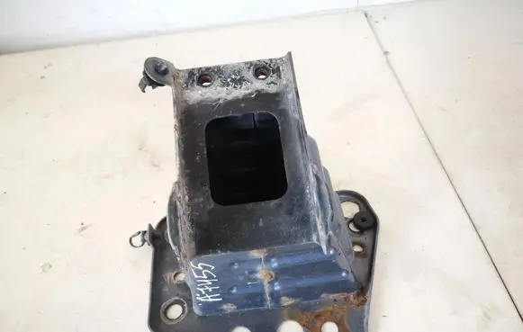 Opel Signum Front bumper mounting bracket
