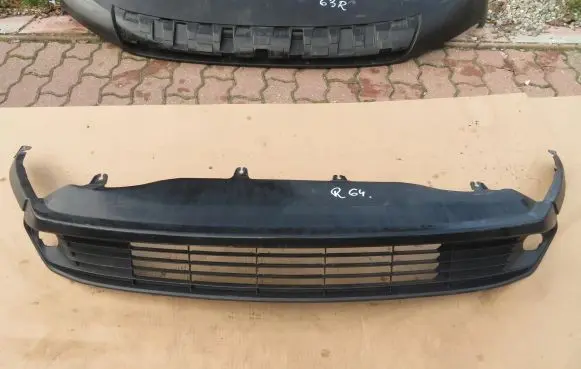Front bumper lip