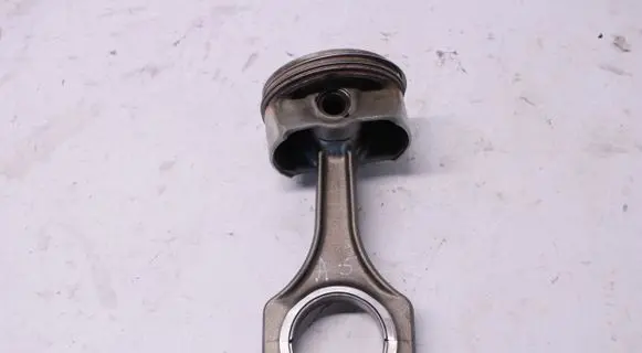 BMW M3 e92 Piston with connecting rod 7840918 704