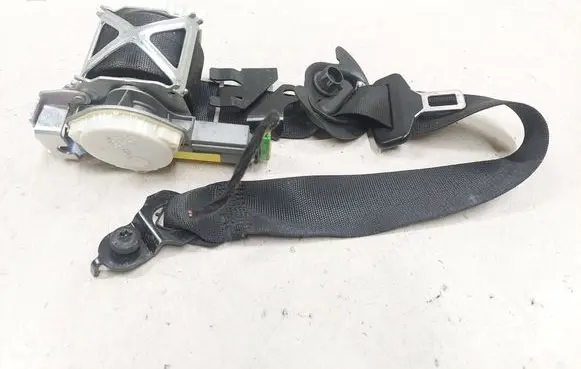 Mercedes-Benz C W204 Front seatbelt A2048680022 34054703 8838688088