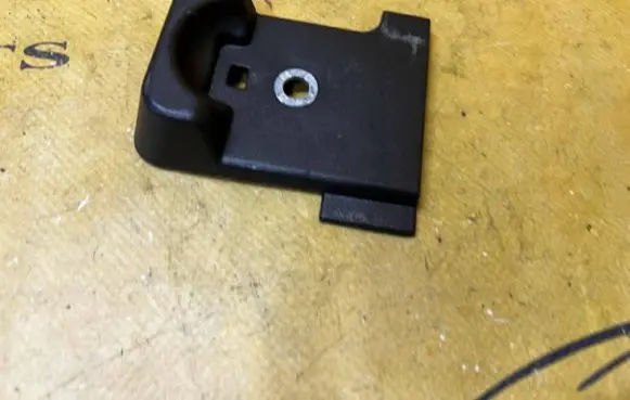 Mercedes-Benz GLS X166 Bracket in trunk/boot A1668600651
