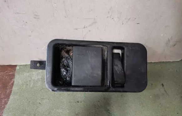 Iveco Daily 35.8 - 9 Rear door interior handle