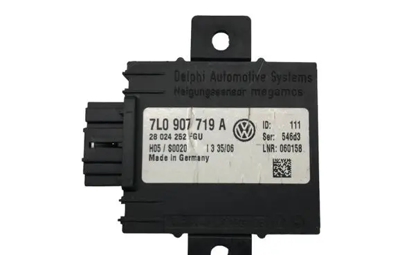 Volkswagen Touareg I Alarm control unit/module 7L0907719A 060158 28024252