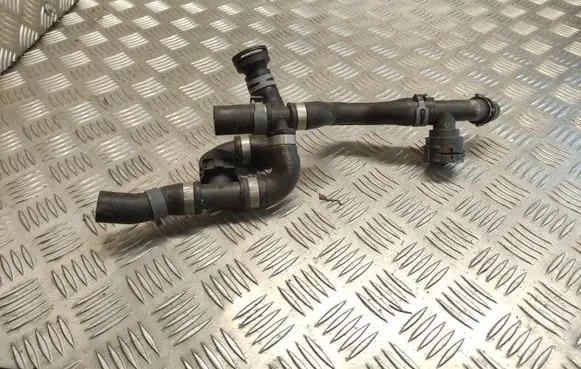 Audi A4 S4 B9 Engine coolant pipe/hose 8W0122449N 8W0819334J 8W0121087F