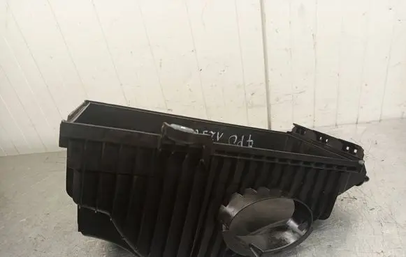 Porsche Cayenne (92A) Air filter box cover 7P0129607 129C0M