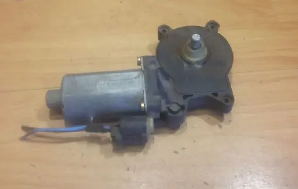 Rear door window regulator motor