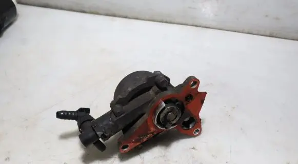 Renault Trafic II (X83) Vacuum pump