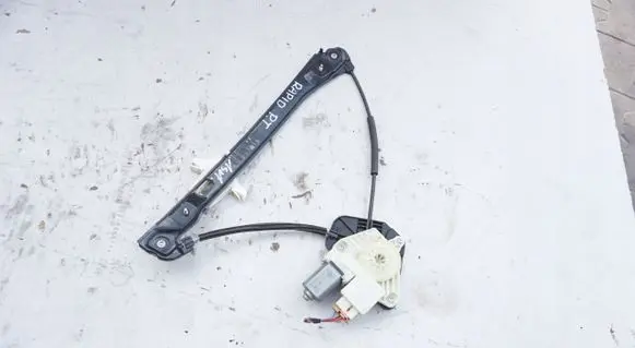 Front wiper linkage and motor