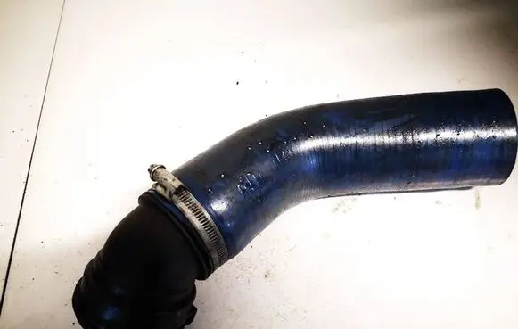 BMW 5 E60 E61 Intercooler hose/pipe 7789048