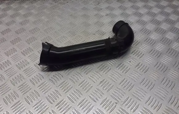 Renault Megane II Air intake duct part 8200231516A