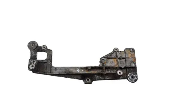 Volkswagen Touran I Engine mounting bracket 03G131159