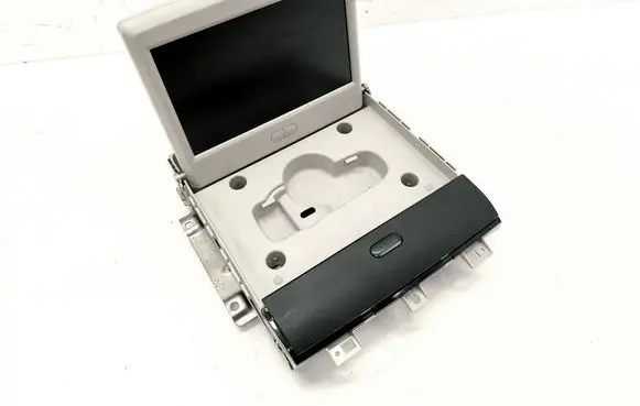 Chrysler Town u0026 Country V Screen/display/small screen P1WH73HDAAB