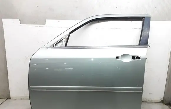 Chrysler 300 - 300C Front door