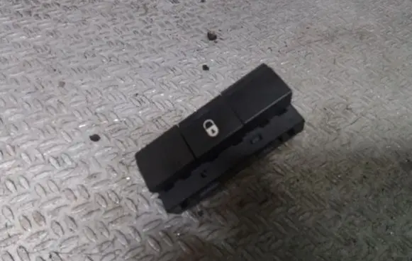 Central locking switch button