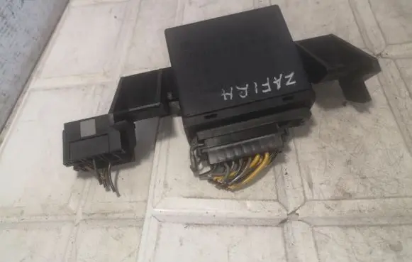 Opel Zafira A Light module LCM 09135156 410203