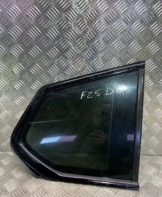 BMW X3 F25 Rear side window 7205642