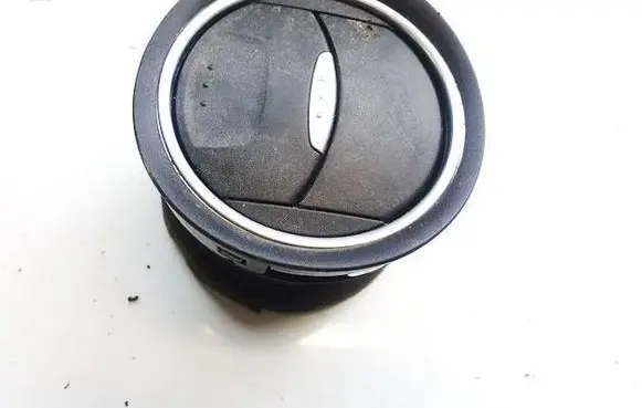 Dash center air vent grill
