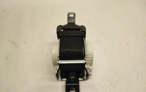 Citroen Berlingo Middle seatbelt (rear) 33054574