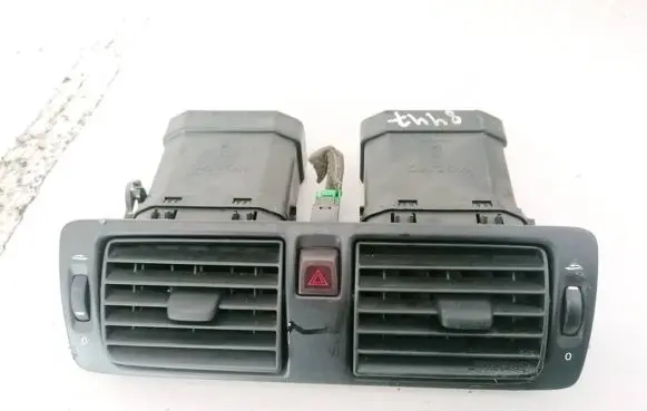 Volvo V50 Dash center air vent grill 30722777 Y01145