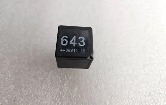 Audi A5 8T 8F Other relay 8K0951253 PA66GF25 23136B6X72