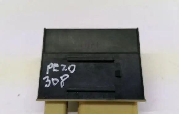 Peugeot 308 SW Glow plug pre-heat relay 9662570880 018010953