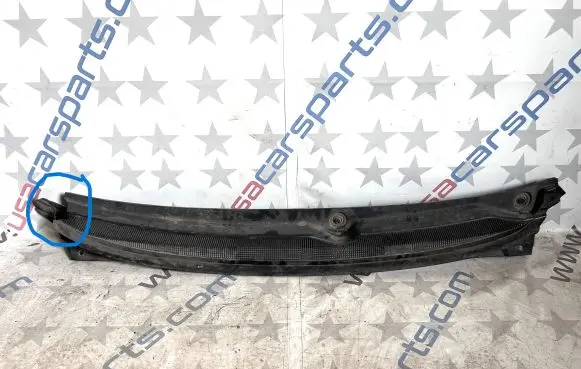 Chrysler Pacifica Wiper trim 68228471AF