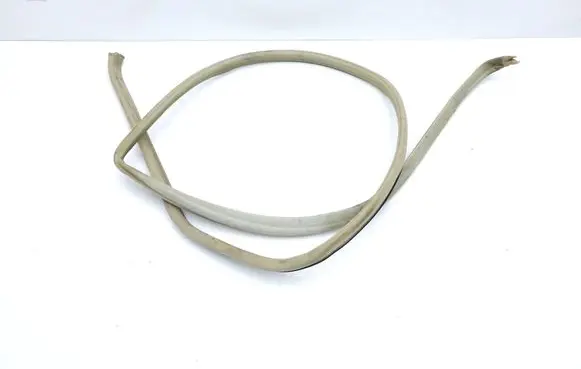 Mercedes-Benz S W126 Front door rubber seal 
