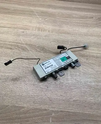 BMW 5 E39 Aerial antenna amplifier 8380685