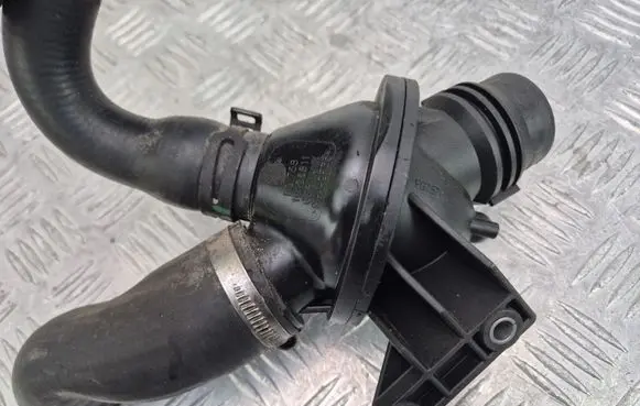 BMW 3 F30 F35 F31 Thermostat 6601544