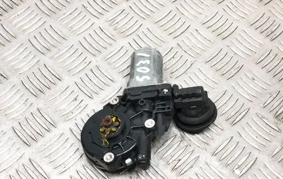 Lexus IS 220D-250-350 Rear door window regulator motor 8571058010 0620401760