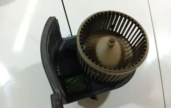 Renault Thalia I Heater fan/blower 576320300 5.763.203.00