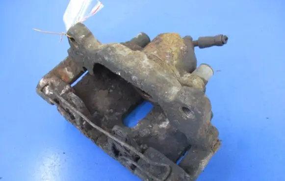 Skoda Octavia Mk2 (1Z) Front brake caliper
