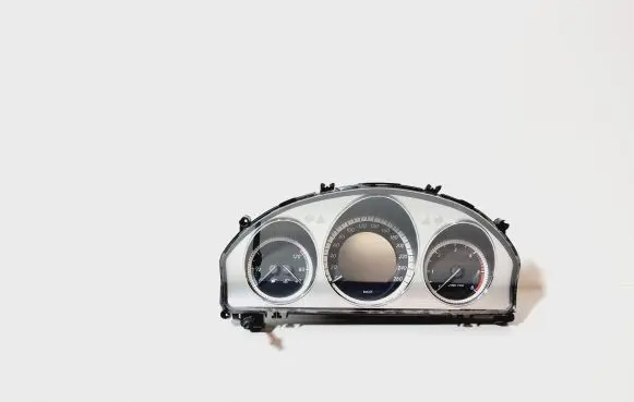 Mercedes-Benz C W204 Speedometer (instrument cluster) A2049003802 A2044402611 A2129020302