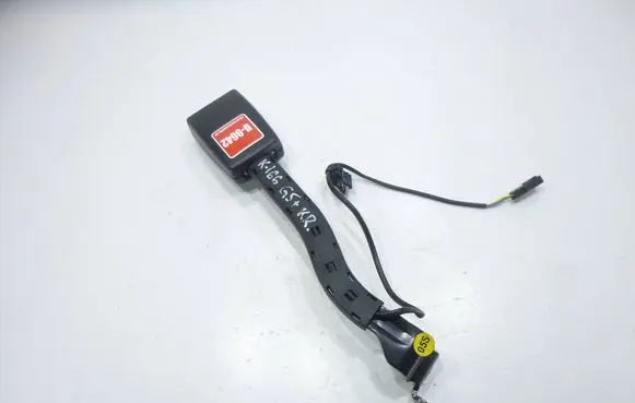 Volkswagen Golf Plus Front seatbelt buckle 1K4857755K 240320072